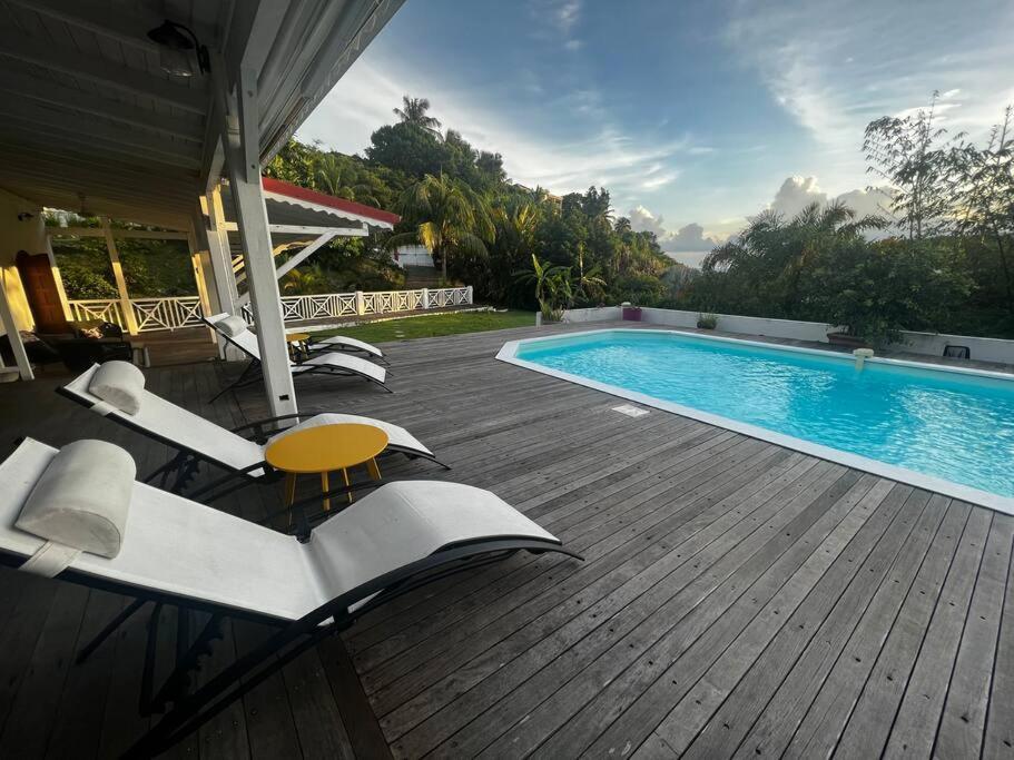 Spacieuse Villa Corossol Avec Piscine Et Jeux Exterieurs 르 고지에 외부 사진